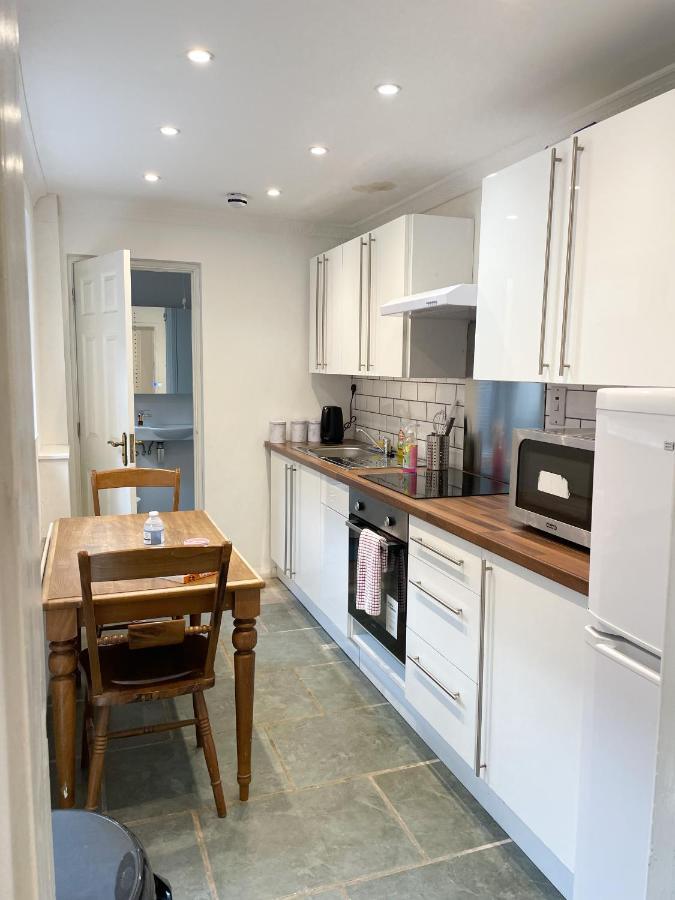 147 Knapp Road House London Exterior photo